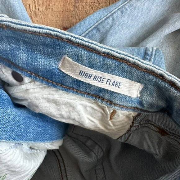 Vintage Wrangler Light Wash Denim Bell Bottom Jeans Womens Flared High Waist 27 - Picture 10 of 12